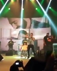 شاهدي..تامر حسني يوقف حفلته في لبنان فجأة.. ما السبب؟