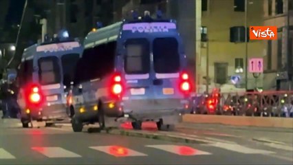 Corteo pro Gaza a Roma, guerriglia all'Esquilino tra antagonisti e Polizia. Bloccata via Prenestina