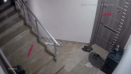 Komşusuna hayatı dar etti: Geçen sene dışkı atmıştı, bu sene de bunu yaptı!