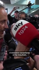"Rabbia e Determinazione: Il Ritorno dei Parlamentari Italiani dalla Flotilla e l'Appello per la Liberazione degli Attivisti Detenuti"