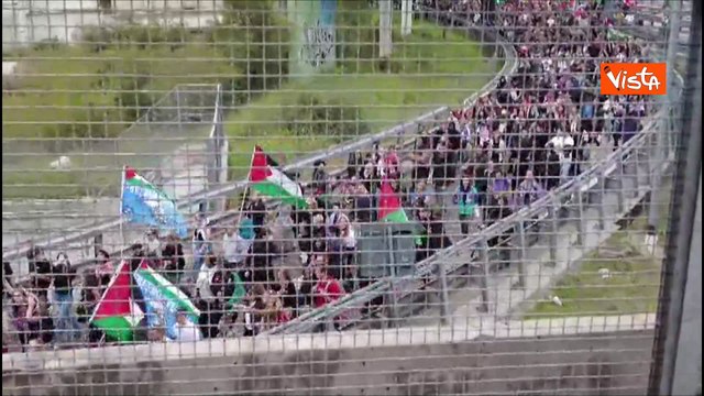 Sciopero pro Gaza, il corteo irrompe sulla Tangenziale Est di Milano