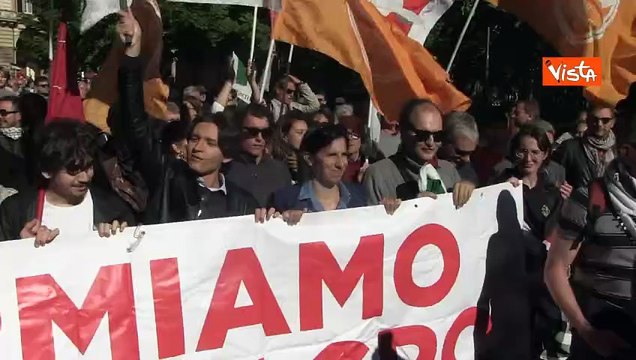 Corteo pro Gaza a Roma, Elly Schlein grida Free free Palestine nel corteo