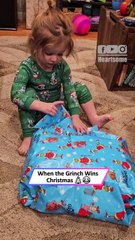 Little Girl’s Priceless Reaction to Getting the Perfect Grinch Gift 🎁💚|| Heartsome 💖