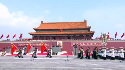 中国九三阅兵三军方阵，正步展示