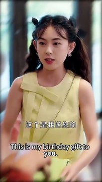 Two years after their secret marriage, she was obedient and tolerant, never fighting for her love. But on the day she became pregnant, he returned with Bai Yueguang and humiliated her, leaving her heartbroken. She hid her pregnancy and left. Two years lat