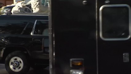 Trump waves as he leaves golf course to return to the White House