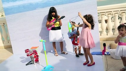 كتاكيت تحتفل بصيف نابض بالحياة مع زويا صقر