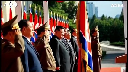 Pyongyang, Kim Jong Un partecipa alla cerimonia di apertura dell' expo dedicata a innovazione militare