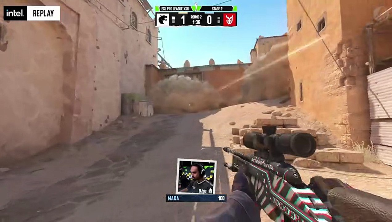 Counter-Strike #25: "FURIA laugh after Maka hits insane Scout headshot through smoke"