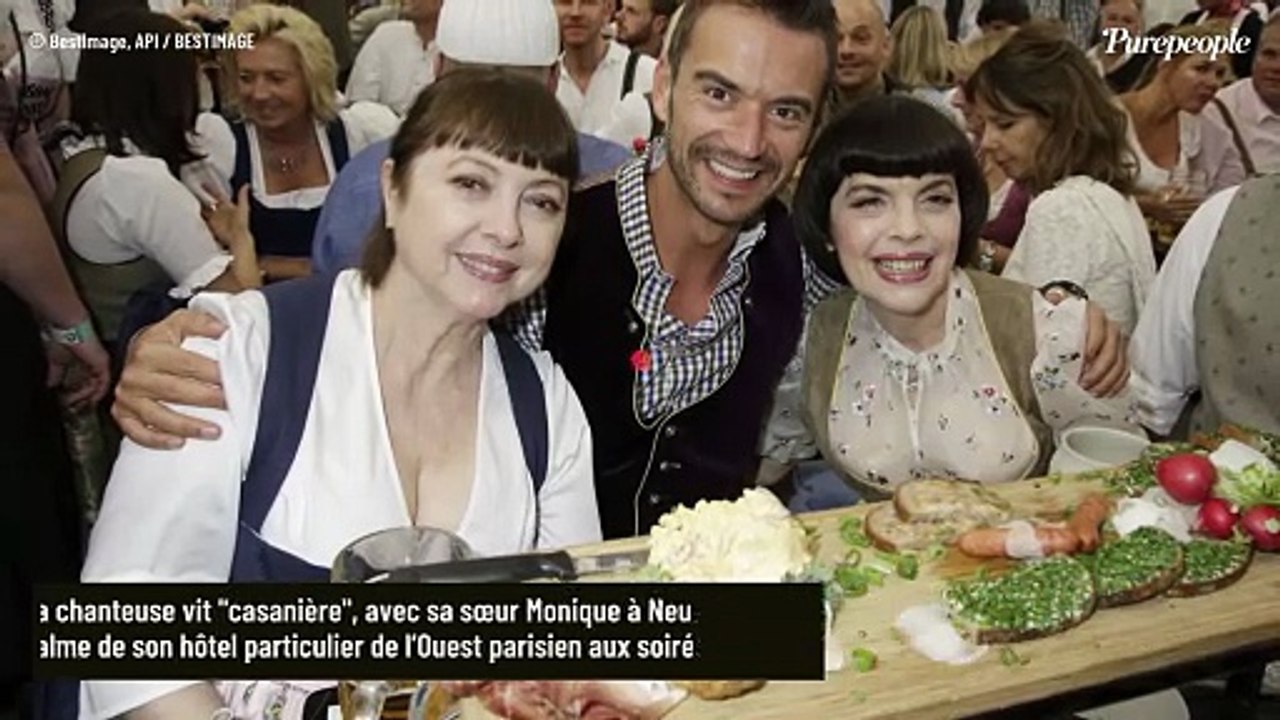 Mireille Mathieu vit recluse avec sa soeur Monique à Neuilly : leur hôtel particulier doté d'un élément qui est "le plus beau de Paris"