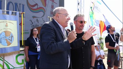 La magia degli aquiloni: successo al Festival di Capo Peloro