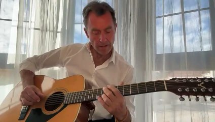 El médico leonés Jesús Espinel lanza su primer álbum musical