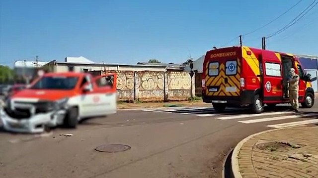 Montana e Vectra se envolvem em acidente na Rua Xavantes, no Bairro Santa Cruz