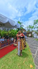 Pragina adalah sebutan dalam budaya Bali untuk seniman panggung terutama penari dan pemain seni drama yang merupakan profesi kesenimanan yang penting dalam seni budaya pertunjukan tradisional Bali.#PraginaBali #PemainDrama #SenimanBali #SeniDramaBali