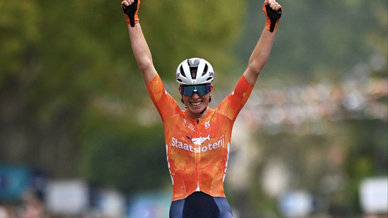 Cyclisme - Championnats d'Europe UEC Drôme-Ardèche 2025 - Résumé Femmes - Demi Vollering sacrée après un long raid en solitaire