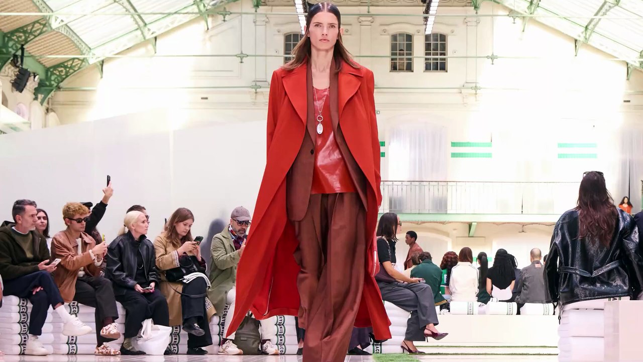 La nuova partita di Lacoste: sensualità ed energia nello sport per la collezione PE 2026