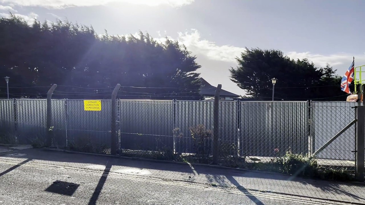 Eastney Swimming Pool - demolition team is on site