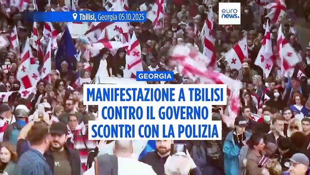 Proteste contro governo in Georgia, scontri con la polizia: preso d'assalto il palazzo presidenziale