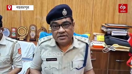মায়ের কোটি টাকার গয়না চুরির মিথ্যা গল্প ফেঁদে পুলিশের জালে মহিলা