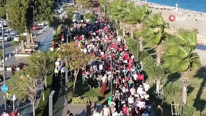 Binlerce Antalyalı Gazze için yürüdü