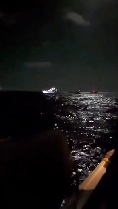 Sumud Filosu'nda görevli Avrupa Parlamentosu Üyesi Rima Hassan, uluslararası sularda durdurulduklarını duyurdu