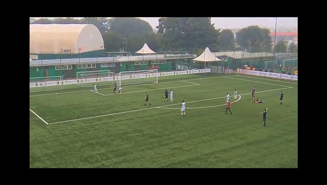 Calcio, fair play a Milano: l'Ausonia segna con due avversari a terra, l'allenatore fa "restituire" il gol alla Vigor