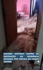 Motorista perde controle do veículo, invade propriedade e derruba parede de casa