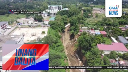Bahagi ng flood control poject sa Brgy. Biga 1 at Brgy. Sabutan, gumuho dahil sa malakas na ulan | Unang Balita