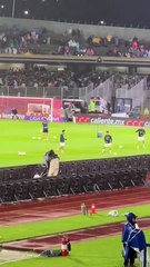 Pumas y Chivas ya salen a calentar a CU para su duelo de la jonrada 12