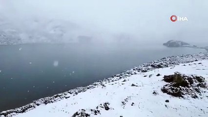 Everest’teki kar fırtınası nedeniyle bin kişi mahsur kaldı