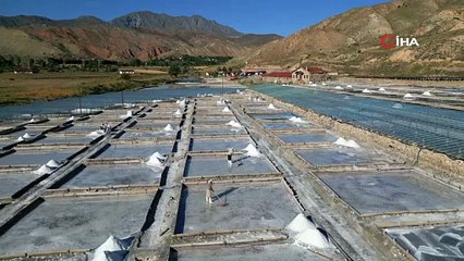 Evliya Çelebi’nin övgüyle bahsettiği alanda 3 bin yıldır su ekip tuz üretiyorlar