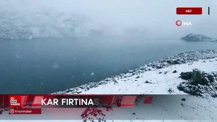 Everest’teki kar fırtınası nedeniyle bin kişi dağda mahsur kaldı