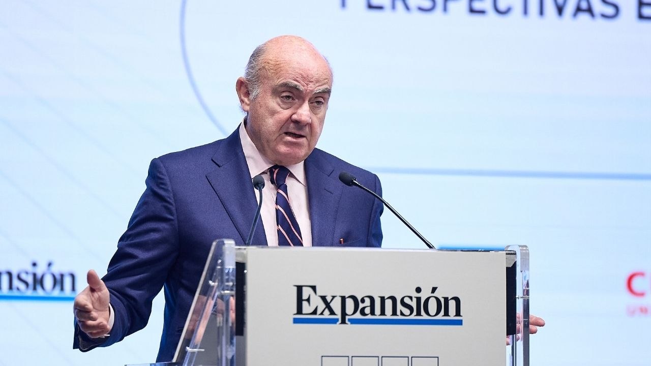 Guindos alerta de "valoraciones muy elevadas" en los mercados