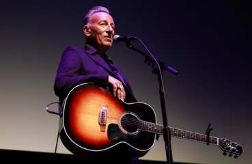 Bruce Springsteen shares his panic attack story with Jeremy Allen White