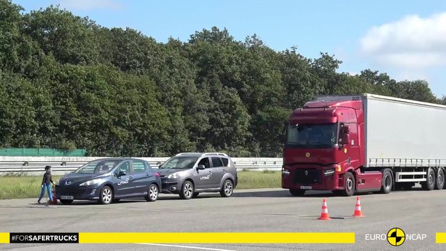 Renault Trucks T (4x2 Tractor Unit) 2025 Commercial Truck Safety Tests