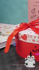 The box surprise you didn’t see coming! 😳📦 #comedy #reaction #animation