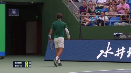 Shanghai - Lorenzo Musetti domine Luciano Darderi et file en huitièmes