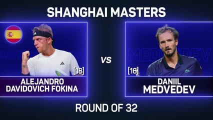Medvedev beats Davidovich Fokina to reach Shanghai last-16