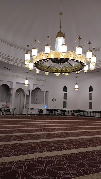 beautiful view of sharjah mosque in sharqan