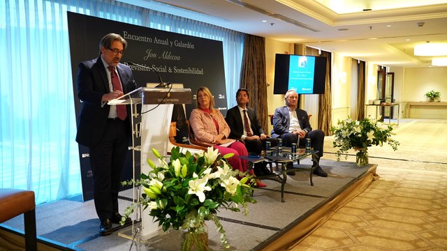 Petra Hielkema recibe el galardón Jon Aldecoa