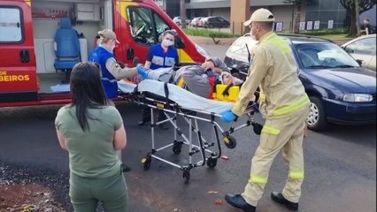 Motociclista fica ferido após colisão na Rua Rio da Paz, em Cascavel