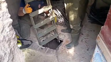 Karaköprü’de Foseptik Çukuruna Düşen Boncuk Kurtarıldı