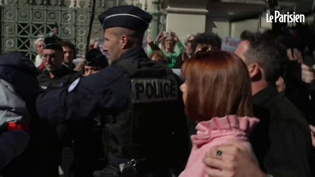 Gisèle Pelicot arrive sous les applaudissements pour le procès en appel