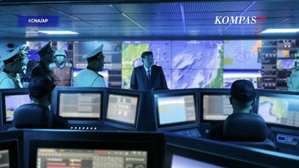 Potret Kim Jong Un Pantau Ruang Komando Kapal Perang Choe Hyon