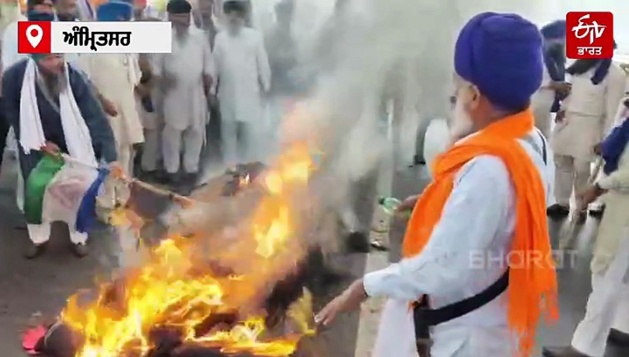 ਕਿਸਾਨਾਂ ਨੇ ਸਾੜਿਆ ਕੇਂਦਰ ਅਤੇ ਪੰਜਾਬ ਸਰਕਾਰ ਦਾ ਪੁਤਲਾ, ਦਿੱਤੀ ਵੱਡੀ ਚਿਤਾਵਨੀ
