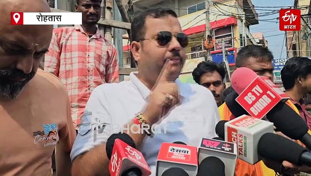 'रावण से मिलता है पवन सिंह का चरित्र', पावर स्टार का पुतला दहन