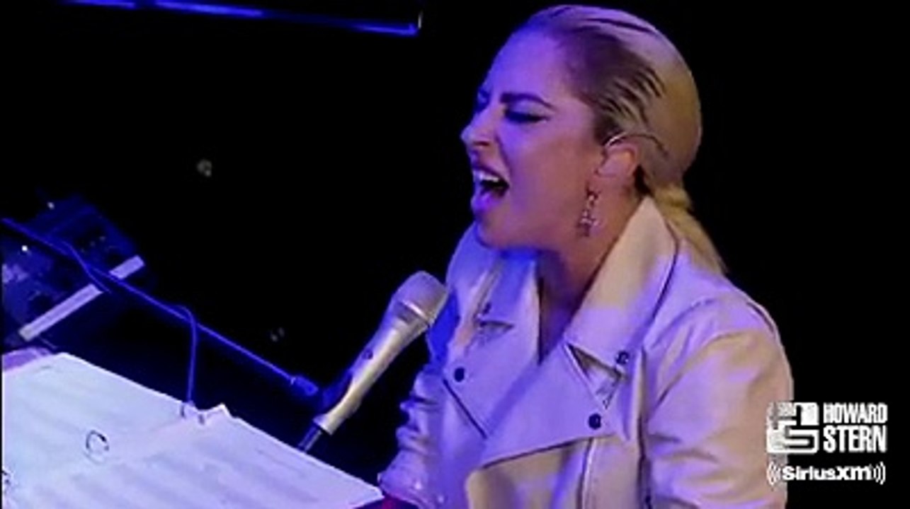 Lady Gaga sings million reason LIVE