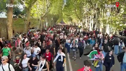 Roma'da geniş katılımlı "Gazze'de soykırım dursun" yürüyüşü düzenlendi