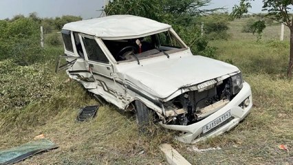 Video: कैम्पर- कार में भिड़ंत, चार जनें घायल, घायलों का पोकरण अस्पताल में चल रहा इलाज