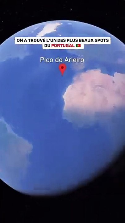 On a trouvé l’un des plus beaux spots du Portugal 🇵🇹 avec @ondraskymarek